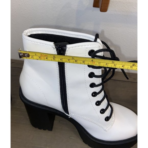 Soda Lace Up Combat Booties Chunky Heel Lug Sole Platform Sz 8.5M, Halloween - Picture 12 of 12